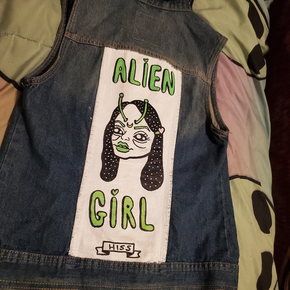 Handmade alien girl Jean jacket vest Hiss - Picture 7 of 9